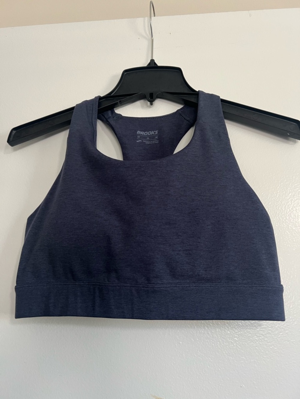 Brooks Women’s Luxe Pocket Sports Bra, Size M